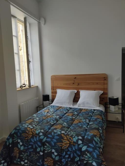 Appartement Avec Parking Prive Saumur Exterior foto