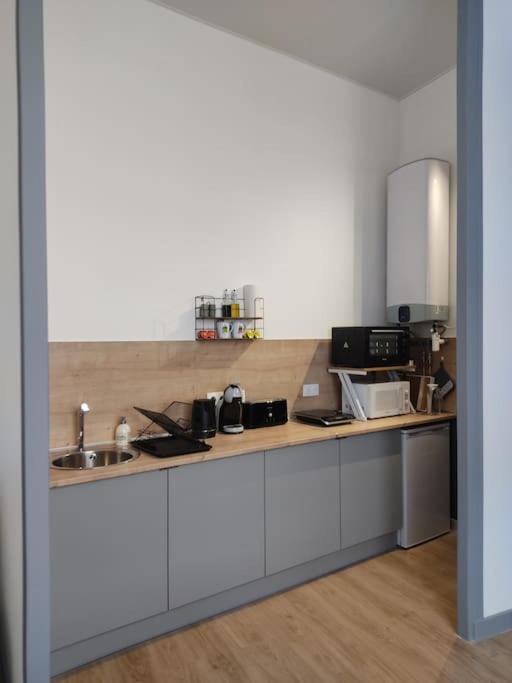 Appartement Avec Parking Prive Saumur Exterior foto