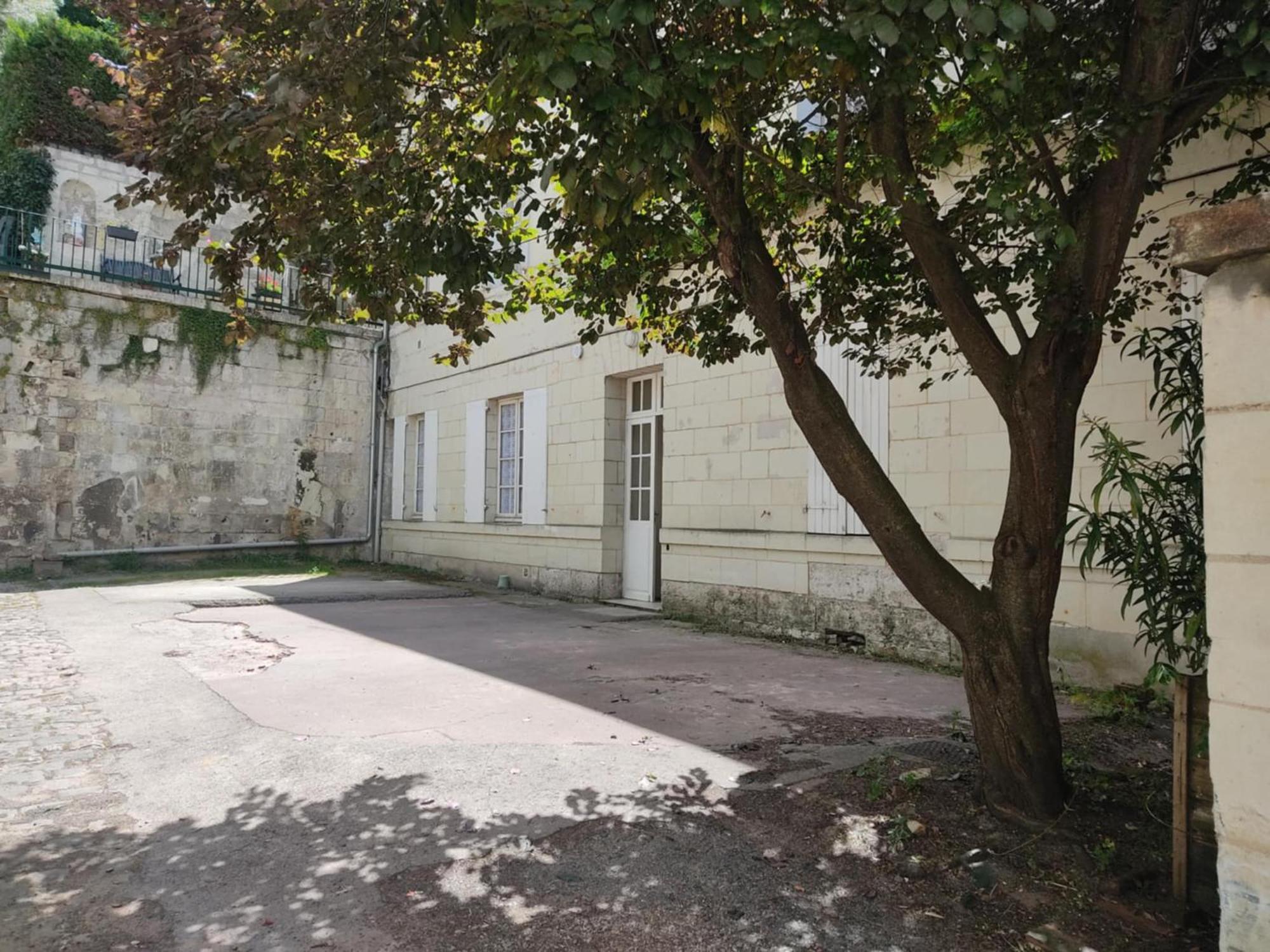 Appartement Avec Parking Prive Saumur Exterior foto
